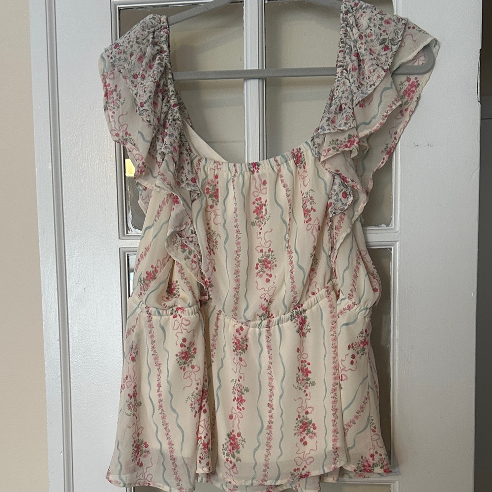 torrid Cream Floral Ruffle Tie-Front Blouse - Picture 5 of 8
